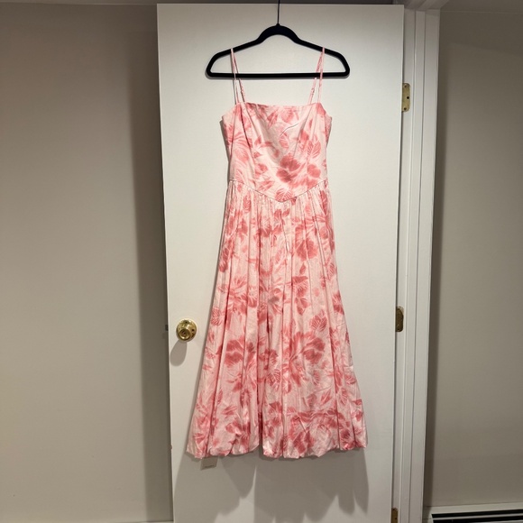 Abercrombie & Fitch Dipped-Waist Bubble Hem Midi Dress pink floral - Picture 2 of 6